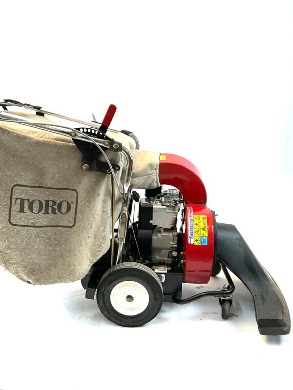 TORO 5hp Fahrbarer Rasensauger mit 4-Takt-Motor – Bild 3