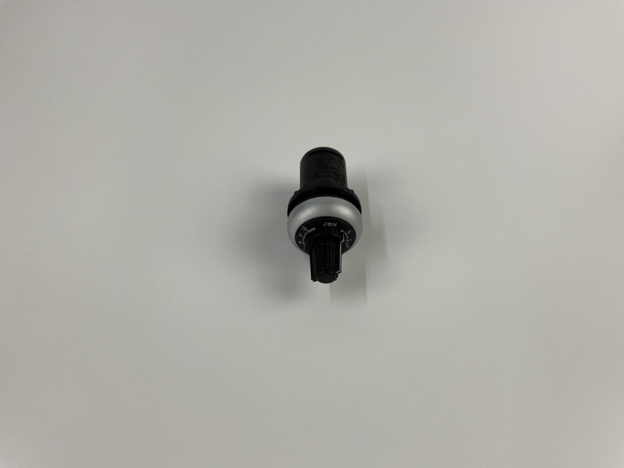 IMG 5082 PFT Potentiometer 4,7 k-Ohm mit Antrieb PFT Potentiometer 4,7 k-Ohm mit Antrieb – Bild 3